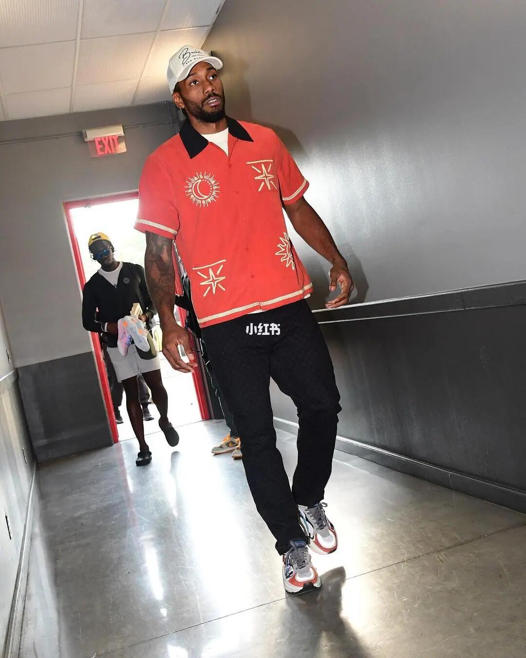 廷贝尔：厄德高是显而易见的领袖；无论如何战胜拜仁都是大事（廷贝尔：厄德高的领袖气质毋庸置疑，不管以何种方式击败拜仁都意义非凡）