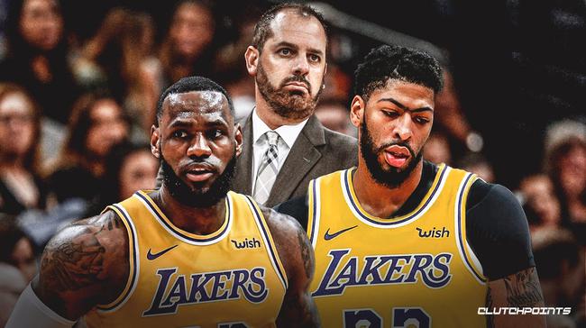 足球世界杯再次出现误判，慢镜头疯传（世界杯再现误判，慢镜头刷屏）