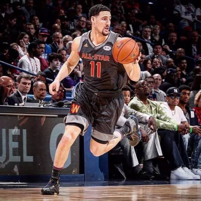 第五个“R”成为现实：巴萨的挑战与未来之路（第五个“R”落地：巴萨的考验与前行之道）