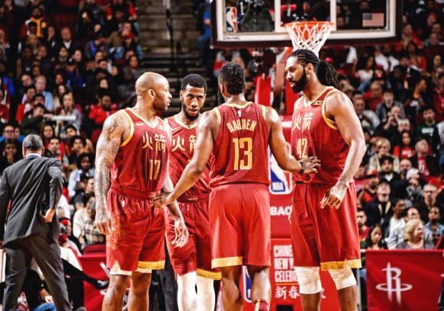 记者：韩鹏仍是泰山主帅，但俱乐部需要找个名义上的“主帅”（记者称韩鹏仍掌泰山帅印，俱乐部或另觅挂名主帅）