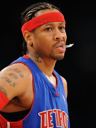 替补差距大！快船替补仅15分，灰熊则轰下47分（替补火力悬殊：快船仅15分，灰熊替补砍下47分）