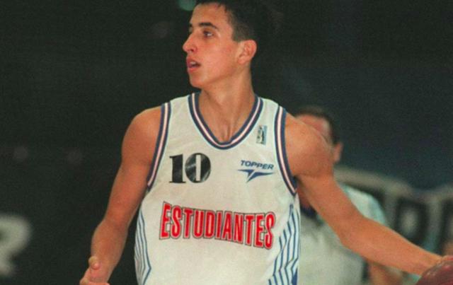 半场：莱比锡2-0法兰克福，哈德、鲍姆加特纳相互传射（半场战报：莱比锡2-0领先法兰克福，哈德与鲍姆加特纳互送传射）