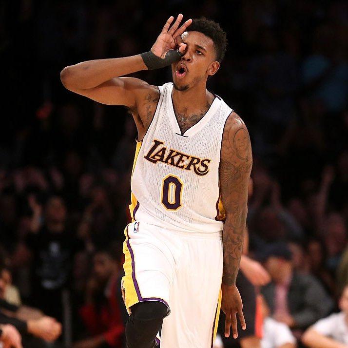 前巴萨主席：81岁的我希望看到诺坎普交工；伯纳乌像沙丁鱼罐头（前巴萨主席：81岁仍盼诺坎普竣工，称伯纳乌像沙丁鱼罐头）