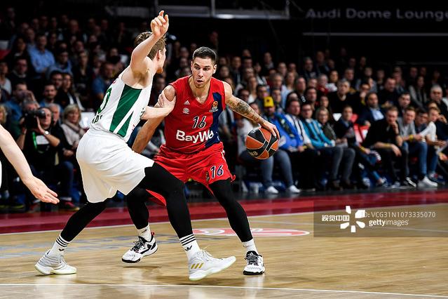 队报评法国队的2025：杜埃最佳新人、姆巴佩MVP（《队报》评选法国队2025年度：杜埃获最佳新秀，姆巴佩荣膺MVP）